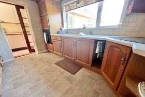 Kitchen- click for photo gallery